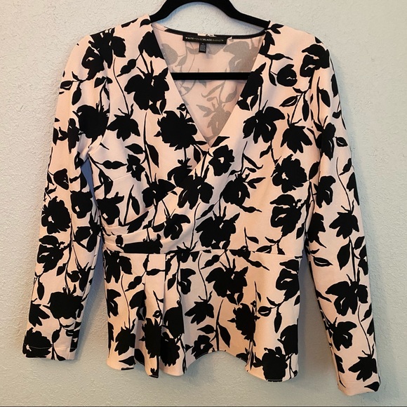 WHBM - Pink and Black Floral V Neck Blouse 😍 - Picture 6 of 6